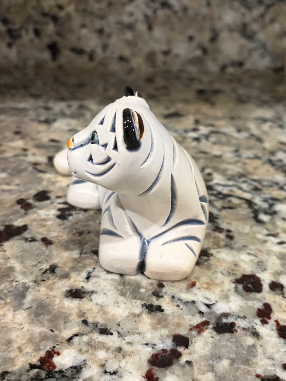 vintage Artesania Rinconada ceramic white tiger cub figurine - Picture 2 of 4